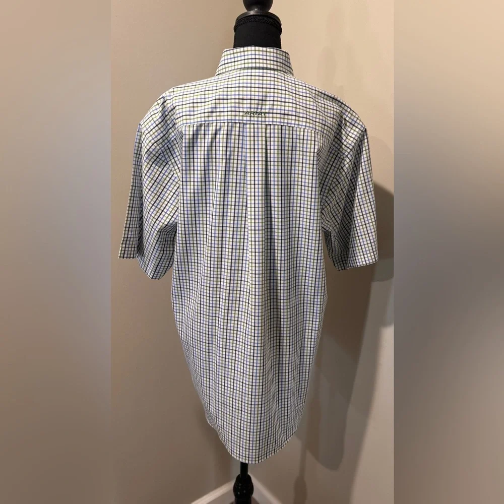 Ariat Men's Casual Blue‎ & Green Plaid Wrinkle Free size Medium Shirt Western
